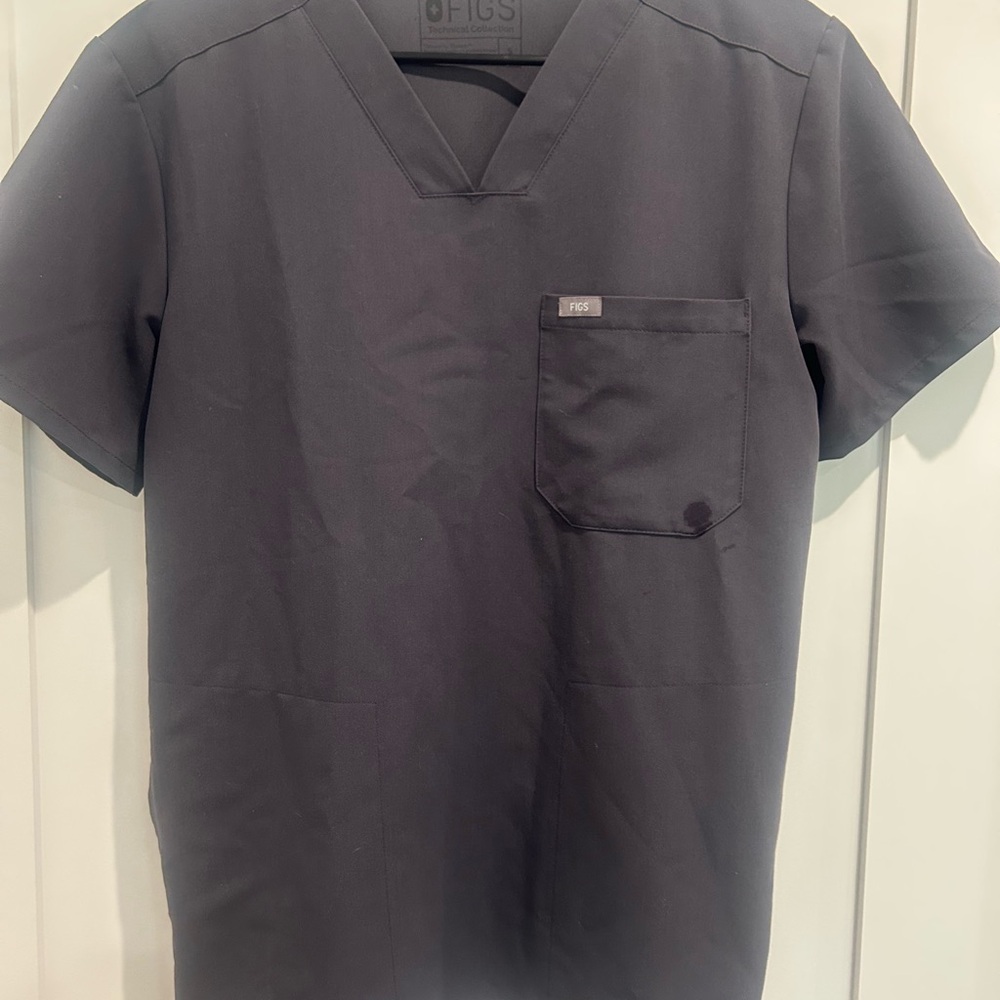Figs Men's Black Scrub Top